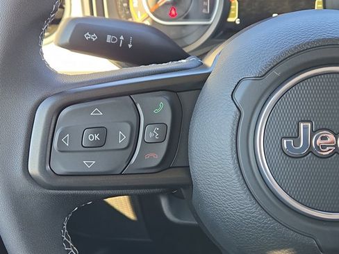 New 2025 Jeep Gladiator Sport image 20