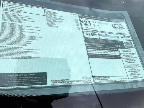 New 2025 Land Rover Range Rover Long Wheelbase SE AWD/4WD image 16