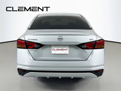 Used 2023 Nissan Altima 2.5 SV FWD image 8
