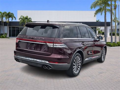 Used 2020 Lincoln Aviator Reserve w/ Equipment Group 201A image 7