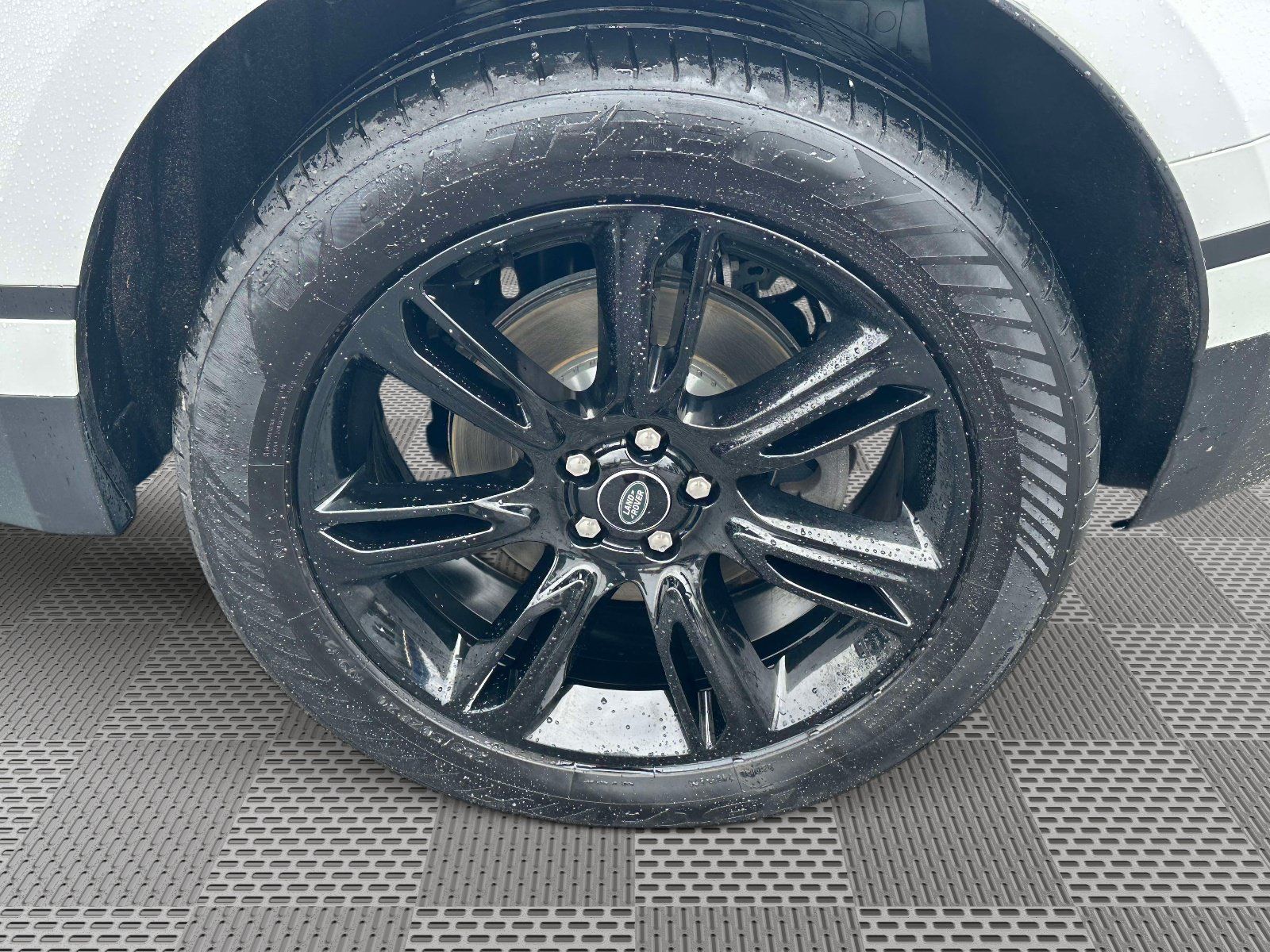 Used 2022 Land Rover Range Rover Velar S AWD/4WD image 35