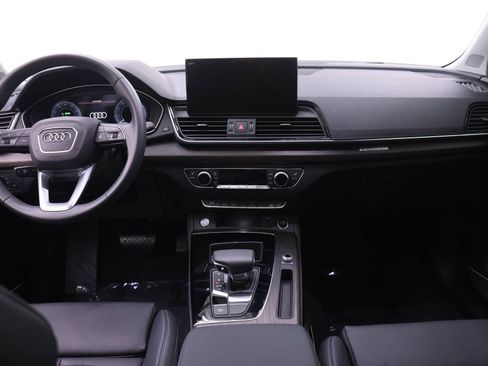 Certified 2024 Audi Q5 e Premium Plus w/ Premium Plus Package AWD/4WD image 8