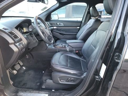 Used 2018 Ford Explorer Limited w/ Equipment Group 301A image 8