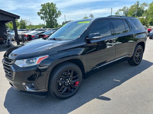 Used 2018 Chevrolet Traverse Premier w/ Redline Edition AWD/4WD image 1