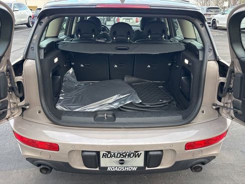 Used 2022 MINI Cooper Clubman S w/ Premium Package image 17