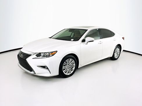 Used 2017 Lexus ES 350 image 3