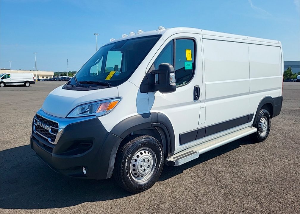 Used 2025 RAM ProMaster 2500 w/ U-Haul Equipment Group FWD image 2