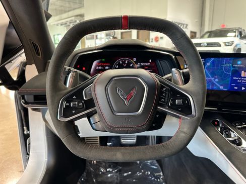 Used 2023 Chevrolet Corvette Stingray Premium Conv w/ Z51 Performance Package RWD image 24