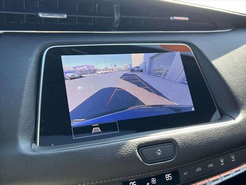 Certified 2023 Cadillac XT4 Luxury w/ Cold Weather Package image 28