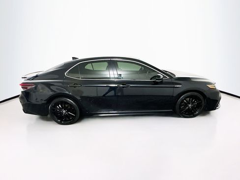 Used 2021 Toyota Camry XSE w/ Cold Weather Package image 10