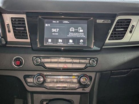 Used 2018 Kia Niro LX image 15