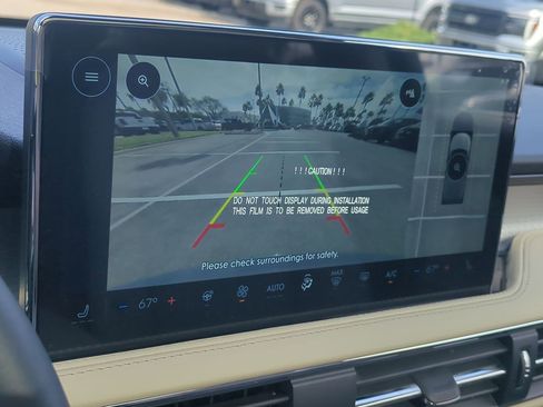 New 2026 Lincoln Corsair Premiere image 21