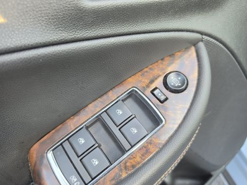 Used 2015 Chevrolet Impala LT w/ Convenience Package FWD image 16