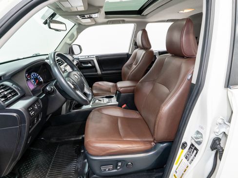 Used 2018 Toyota 4Runner Limited image 15