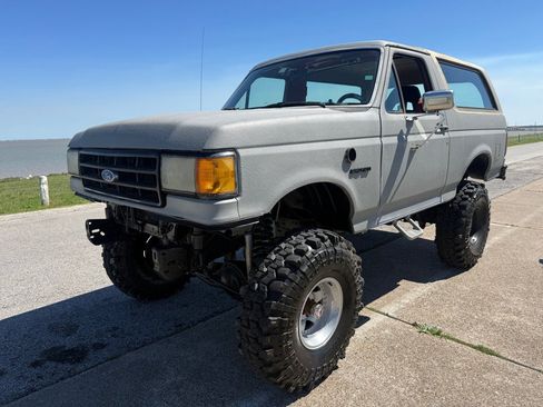 Used 1989 Ford Bronco AWD/4WD image 1