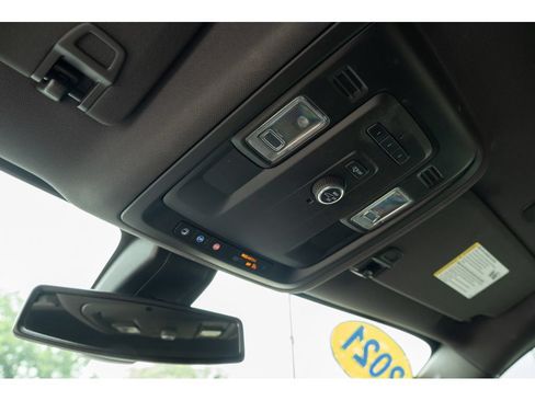 Used 2021 Chevrolet Tahoe Z71 AWD/4WD image 31