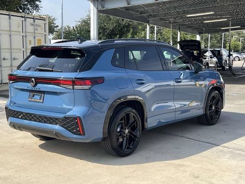 New 2026 Volkswagen Tiguan SE R-Line FWD image 8