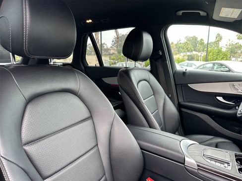 Certified 2022 Mercedes-Benz GLC 300 image 19