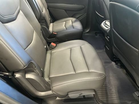 Certified 2024 Cadillac XT6 Premium Luxury AWD/4WD image 30