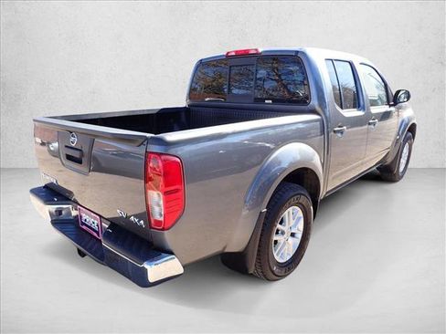 Used 2019 Nissan Frontier SV image 4