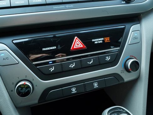 Used 2018 Hyundai Elantra SEL image 38