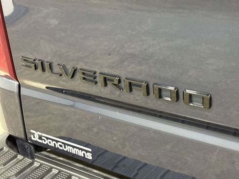 Used 2020 Chevrolet Silverado 1500 Custom w/ Custom Value Package image 25