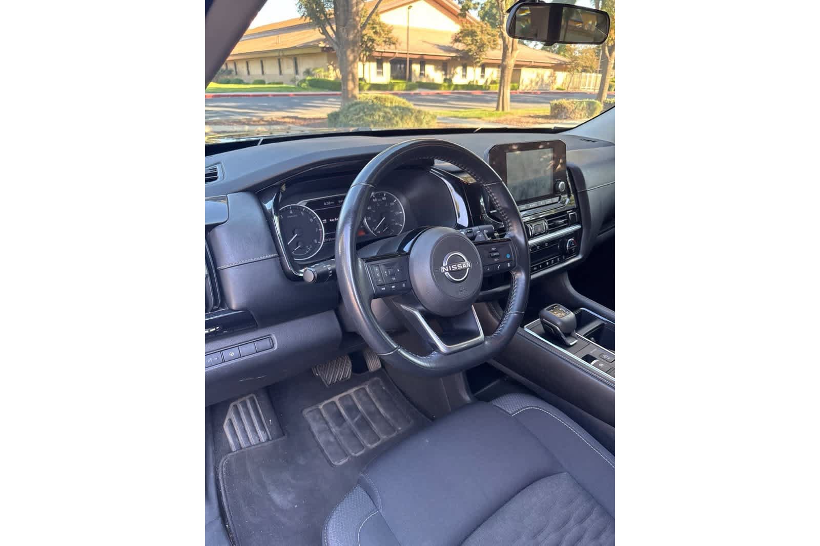 Certified 2022 Nissan Pathfinder SV FWD image 11