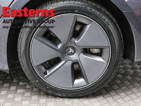 Used 2023 Tesla Model 3 Standard Range image 8