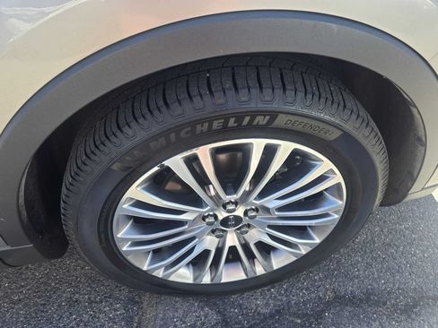 Used 2016 Lincoln MKX Reserve w/ Climate Package AWD/4WD image 31