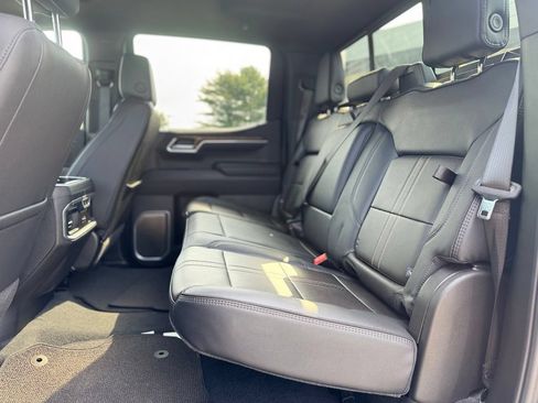 Used 2025 Chevrolet Silverado 1500 High Country w/ Midnight Edition AWD/4WD image 25