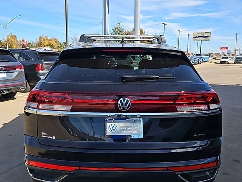 New 2026 Volkswagen Atlas Cross Sport SE image 6