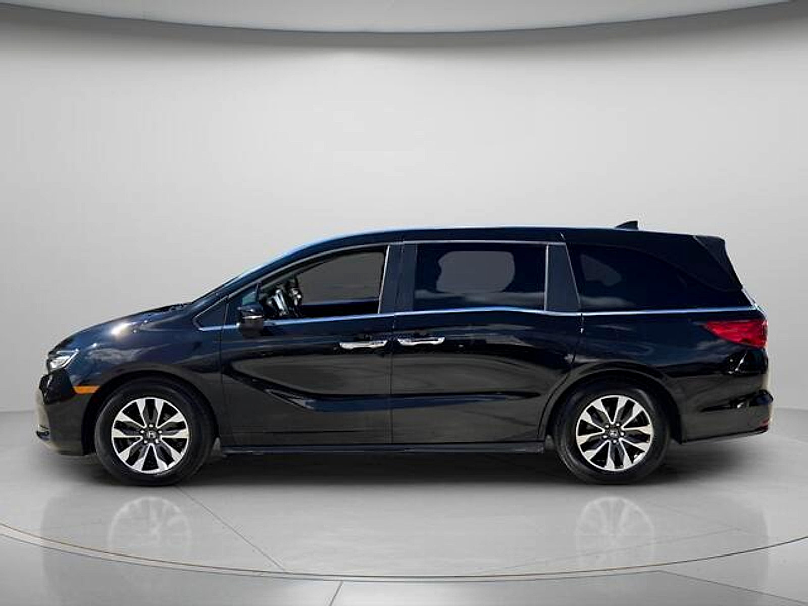 Used 2022 Honda Odyssey EX-L image 3