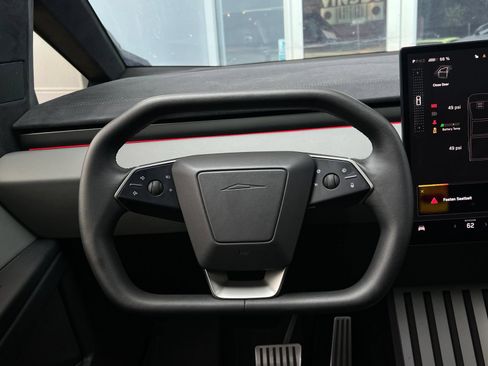 Used 2024 Tesla Cybertruck Cyberbeast AWD/4WD image 32