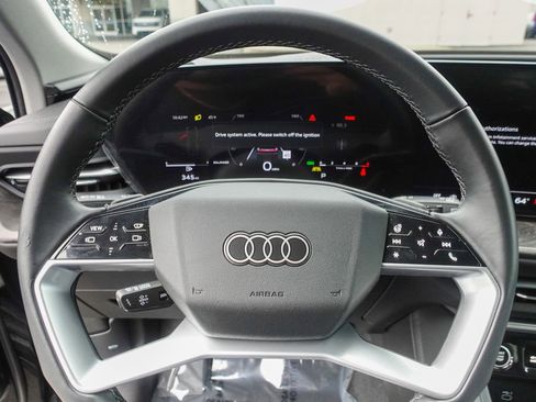 Used 2025 Audi Q5 Premium Plus w/ Premium Plus image 12