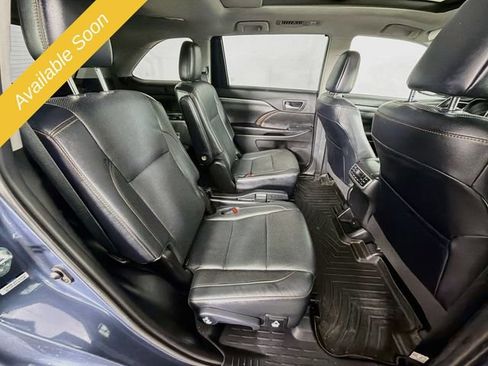Used 2019 Toyota Highlander Limited AWD/4WD image 28