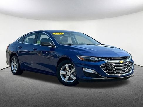 Used 2023 Chevrolet Malibu LS FWD image 2