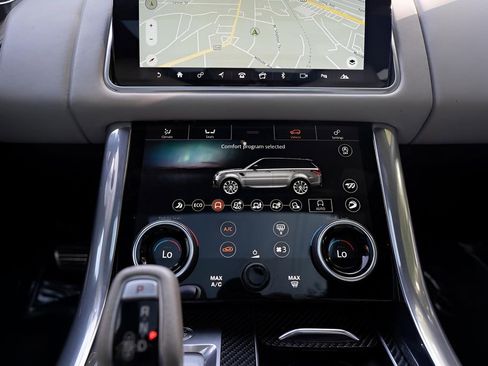 Used 2021 Land Rover Range Rover Sport SVR Carbon Edition image 25