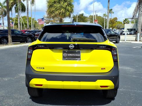 Certified 2025 Nissan Kicks SR image 13