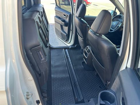 Used 2017 Honda Ridgeline RTL image 17