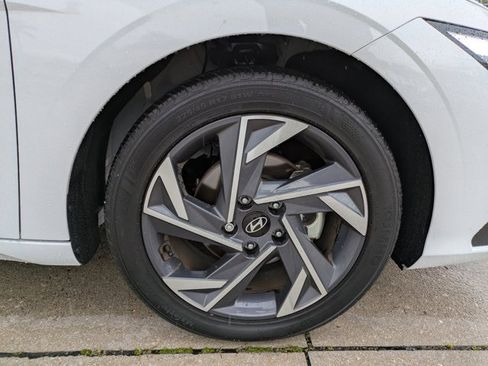 Used 2025 Hyundai Elantra Sport image 10