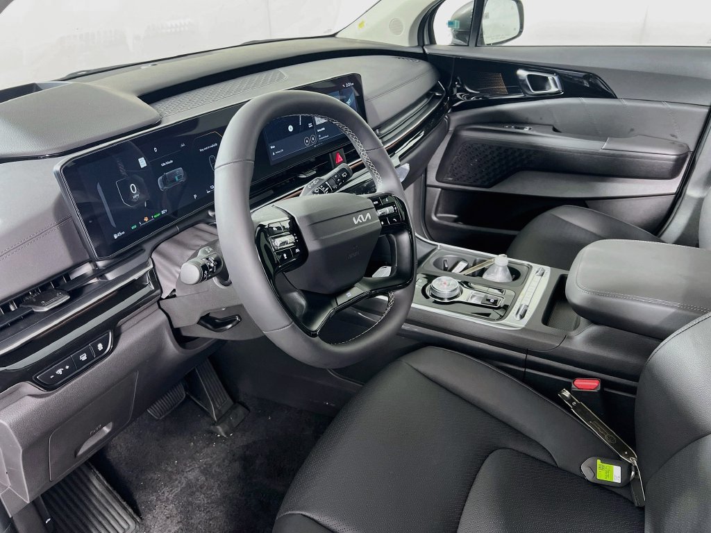 New 2027 Kia Carnival SX Prestige FWD image 9