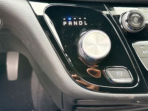 New 2026 Chrysler Pacifica Select image 17