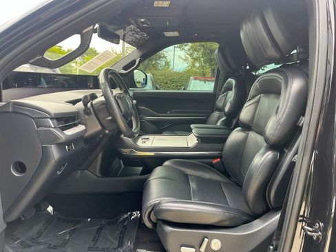 Certified 2025 Lincoln Navigator L Reserve w/ Jet Appearance Package AWD/4WD image 29