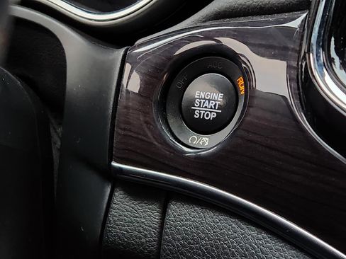 Certified 2021 Jeep Grand Cherokee Overland image 25