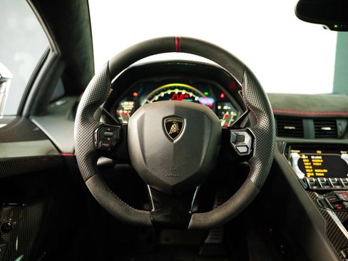 Used 2019 Lamborghini Aventador SVJ AWD/4WD image 46