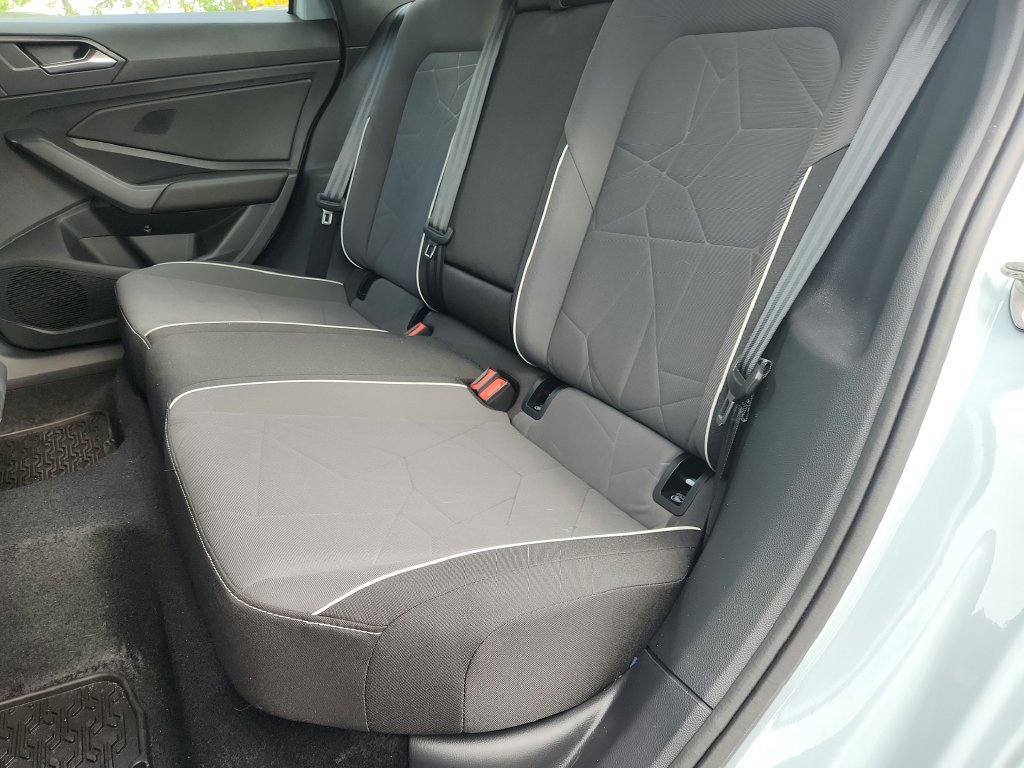Certified 2025 Volkswagen Jetta Sport FWD image 21
