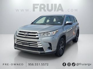 Used 2019 Toyota Highlander LE video 1