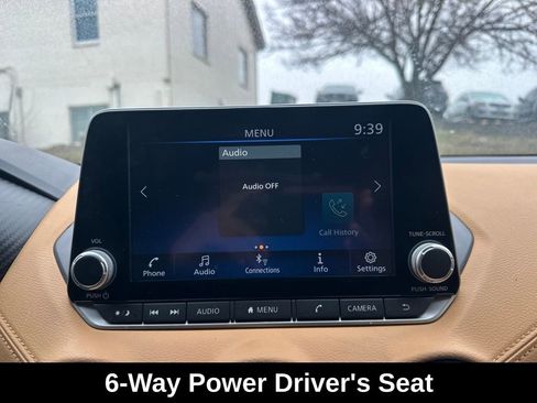 Used 2024 Nissan Sentra SV w/ SV Premium Package image 12