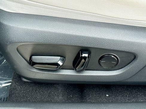 Used 2024 Lexus RX 350 Premium image 16