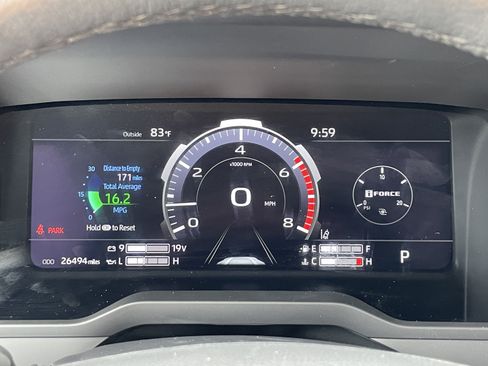 Used 2025 Toyota Tundra Limited w/ TRD Off-Road Package AWD/4WD image 15
